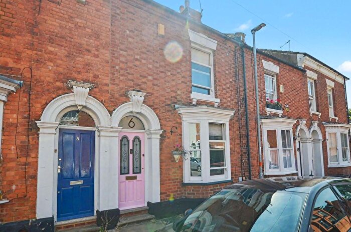 3 Bedroom Terraced House For Sale In Vernon Terrace, Abington, Northampton, NN1