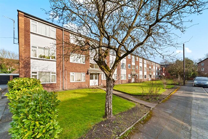 1 Bedroom Apartment For Sale In Rookfield Avenue, Sale, M33