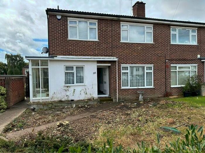 2 Bedroom Flat To Rent In Heathfield, London, E4