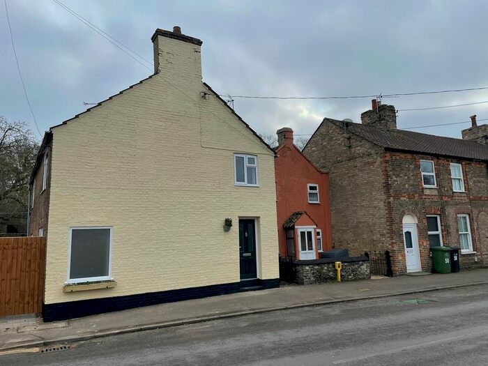 3 Bedroom Link Detached House To Rent In Lynn Road, Downham Market, PE38