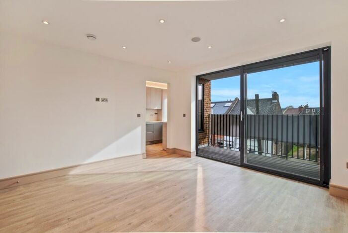 2 Bedroom Flat To Rent In Honeywood Heights, Honeywood Road London, NW10