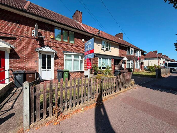 3 Bedroom Terraced House To Rent In Parsloes Avenue, Dagenham, RM9
