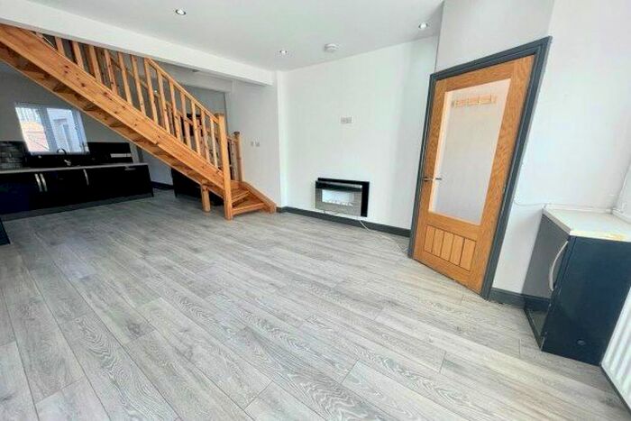 2 Bedroom Property To Rent In North Road, Darlington, DL1