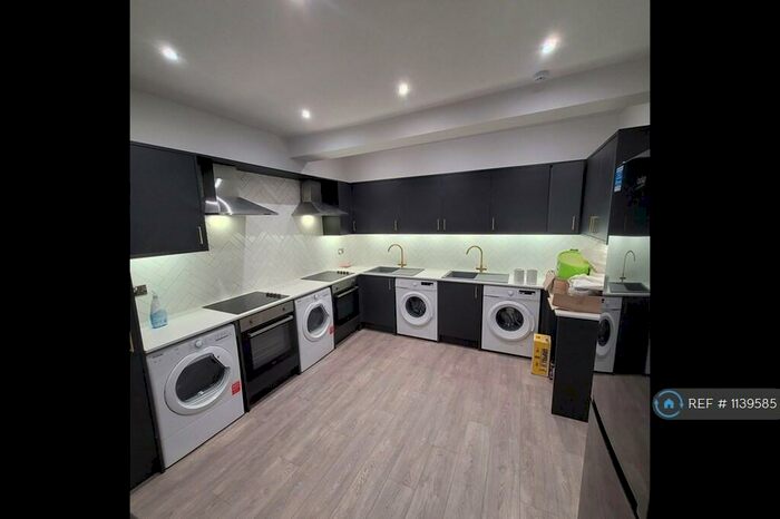 Studio To Rent In Suffolk Avenue, Southampton, SO15