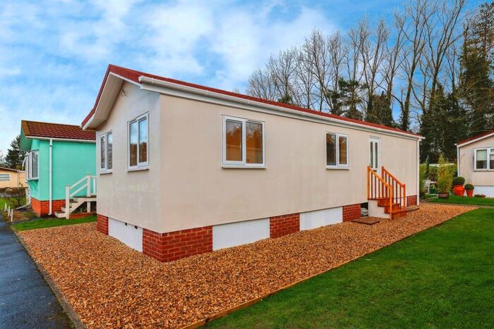 1 Bedroom Park Home For Sale In Hillview Park Home Estate, Oare, Marlborough, SN8