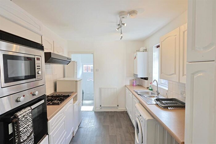 3 Bedroom Flat To Rent In Oakland Road, Jesmond, Newcaste Upon Tyne, NE2