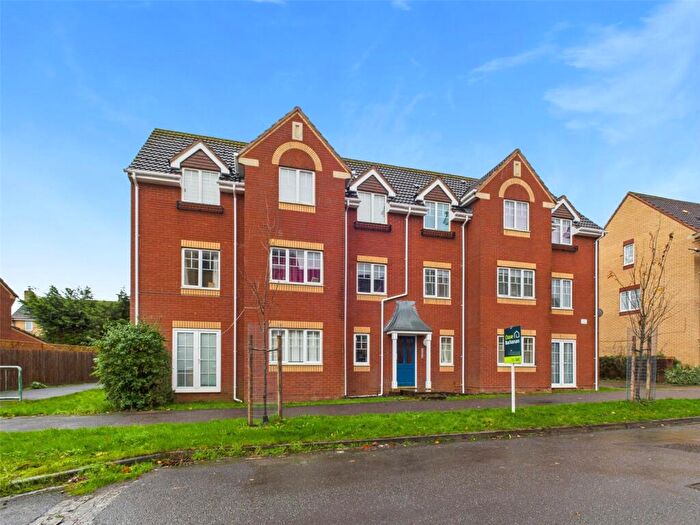 2 Bedroom Apartment To Rent In Pinkers Mead, Bristol, BS16