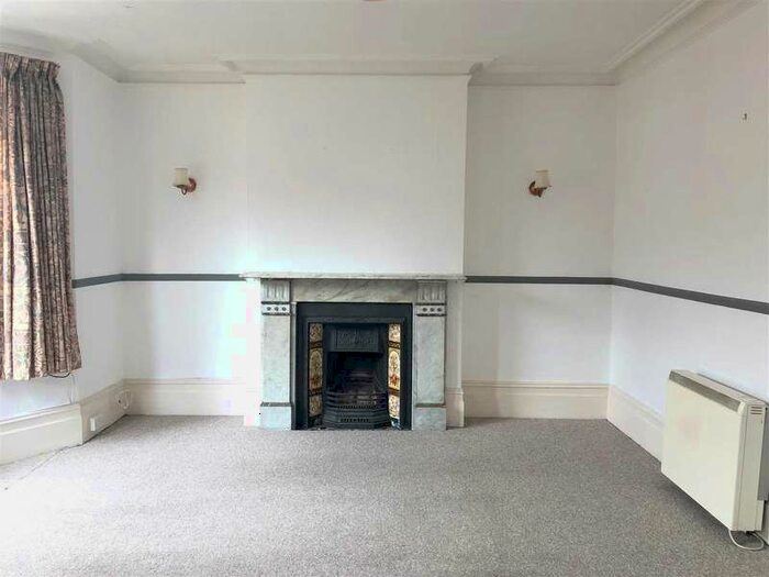 1 Bedroom Apartment To Rent In Meadow Hill Road, Tunbridge Wells, TN1