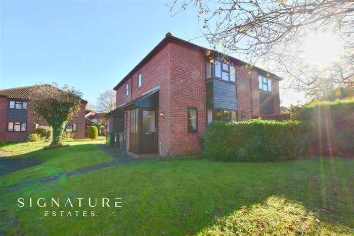 1 Bedroom Property To Rent In Berkeley Close, Abbots Langley, WD5