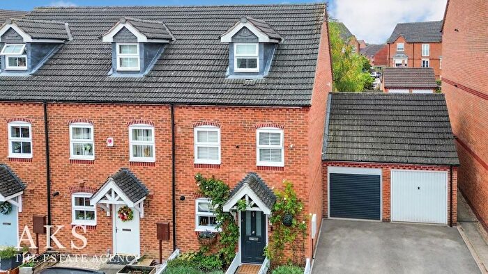 3 Bedroom End Of Terrace House For Sale In Thames Way, Hilton, DE65