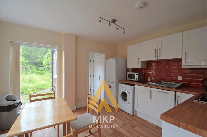 4 Bedroom End Of Terrace House To Rent In Gristhorpe Road Selly Oak, B29