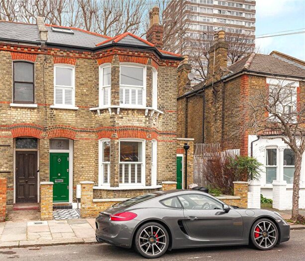 5 Bedroom Semi Detached House For Sale In Orbel Street, London, SW11