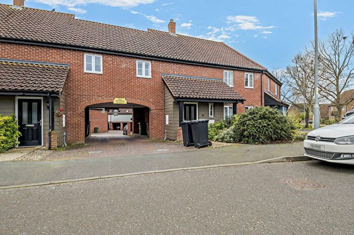 2 Bedroom Flat For Sale In The Ridings, Poringland, Norwich, NR14