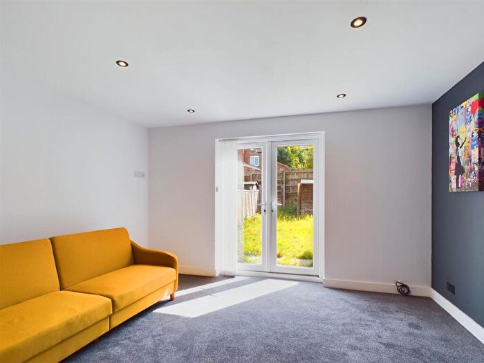 2 Bedroom House To Rent In Havelock Street, - Incl Of Bills Option, LE11