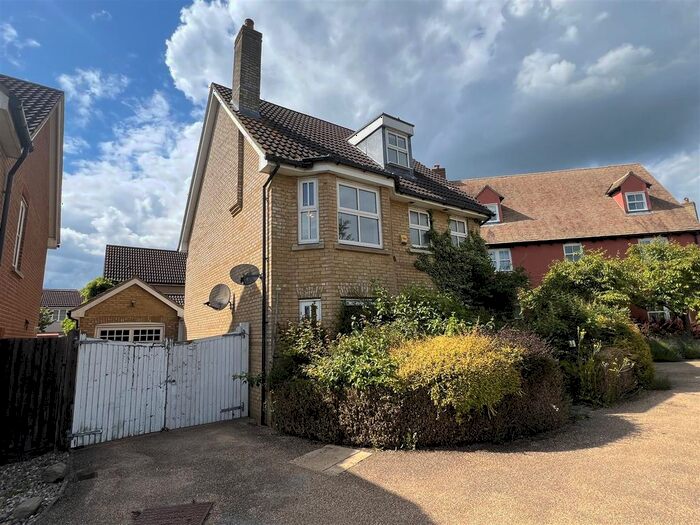 4 Bedroom Detached House To Rent In Wattle Close, Lower Cambourne, CB23