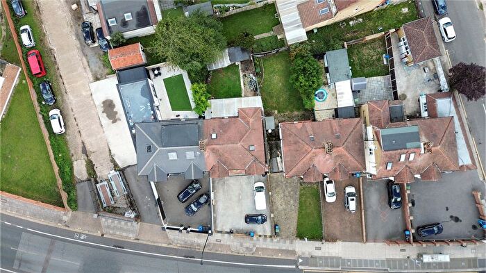 5 Bedroom Semi-Detached House For Sale In Ridge Avenue, Winchmore Hill, N21