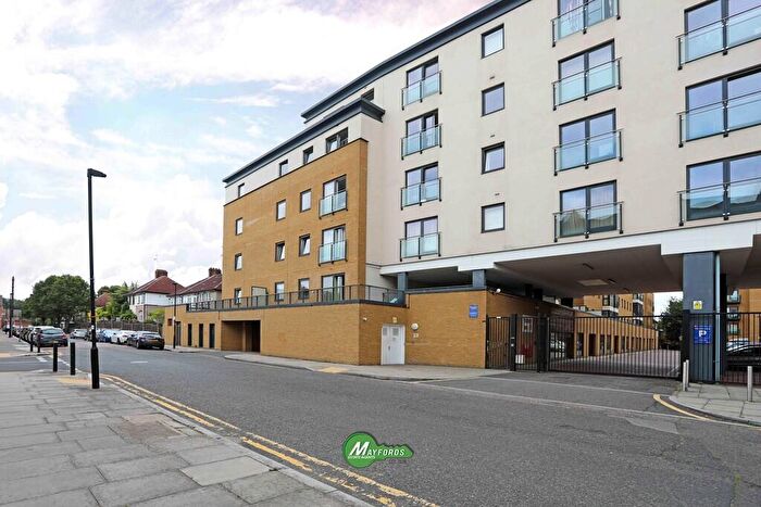 2 Bedroom Flat To Rent In Forge Square, London, E14