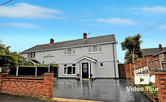 4 Bedroom Semi-Detached House To Rent In Vernon Avenue, Rayleigh, SS6