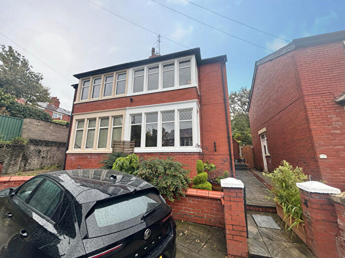 2 Bedroom Semi-Detached House For Sale In Coveway Avenue, Blackpool, FY3