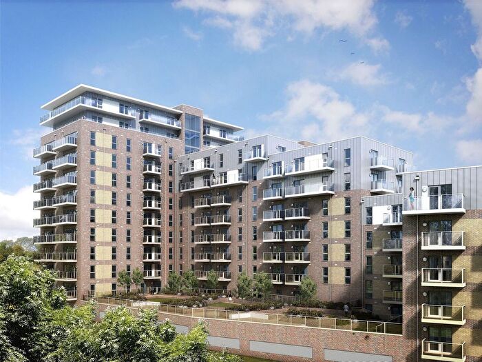 2 Bedroom Flat To Rent In Shearwater Drive, Colindale, London, NW9
