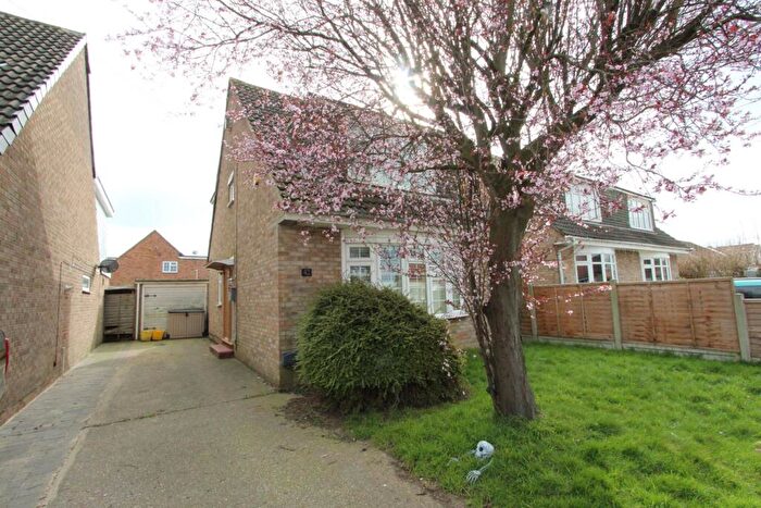3 Bedroom Detached House For Sale In Langford Crescent, Thundersley, SS7