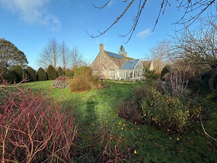 3 Bedroom Bungalow For Sale In Court Farm Bungalow, Butleigh, Glastonbury, Somerset, BA6