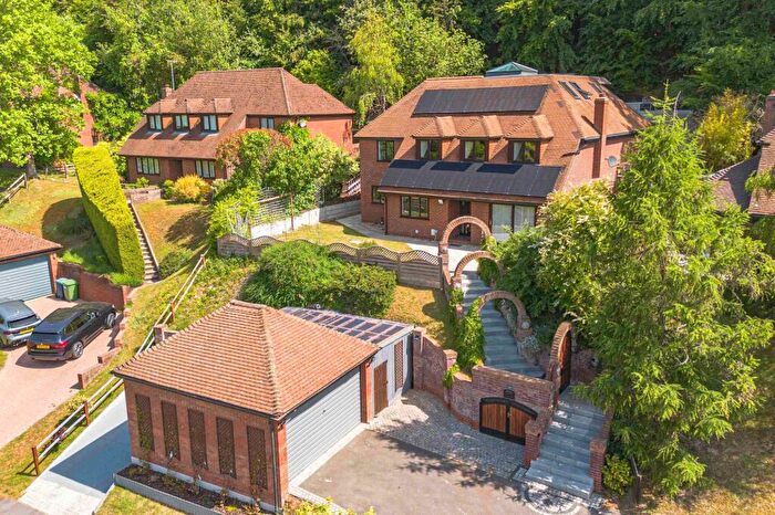 5 Bedroom Detached House For Sale In Hillside Road, Penn, HP10