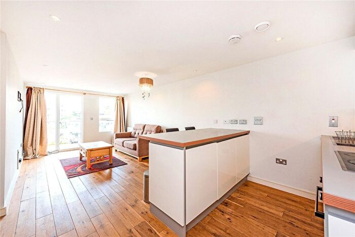 1 Bedroom Flat To Rent In Seren Park Gardens, Canary Wharf, SE3