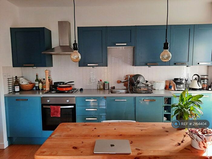 2 Bedroom Flat To Rent In Zetland Road, Manchester, M21