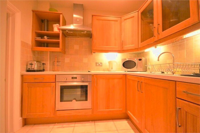 1 Bedroom Flat To Rent In Christchurch Road, Winchester, Hampshire, SO23