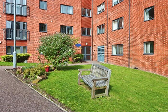 2 Bedroom Flat For Sale In Crossland Drive, Sheffield, South Yorkshire, S12