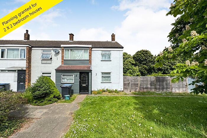 End Of Terrace House For Sale In Herons Wood, Harlow, Essex, CM20