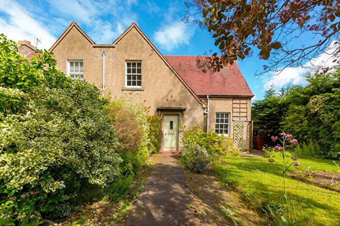 3 Bedroom Semi-Detached House For Sale In Park View, Pencaitland, East Lothian, EH34