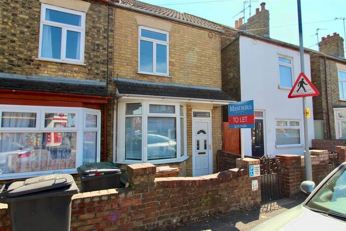 3 Bedroom End Of Terrace House To Rent In High Street, Fletton, Peterborough, PE2