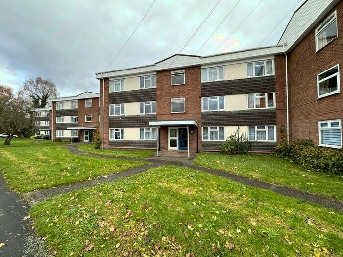 2 Bedroom Flat To Rent In Whites Row, Kenilworth, Warwickshire, CV8