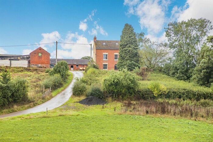 6 Bedroom Property For Sale In Dayhills Farm, Narrow Lane Dayhills, Stone, Staffordshire, ST15