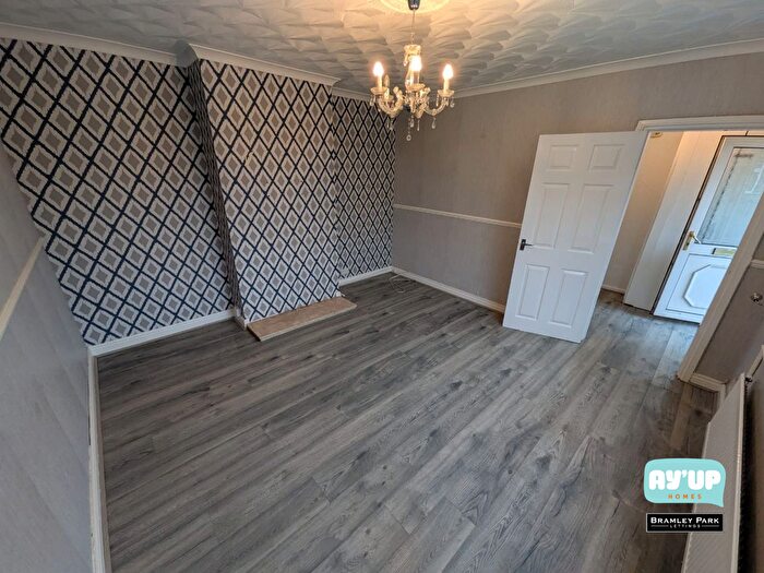 3 Bedroom Semi-Detached House To Rent In St. Edwins Drive, Dunscroft, Doncaster, DN7