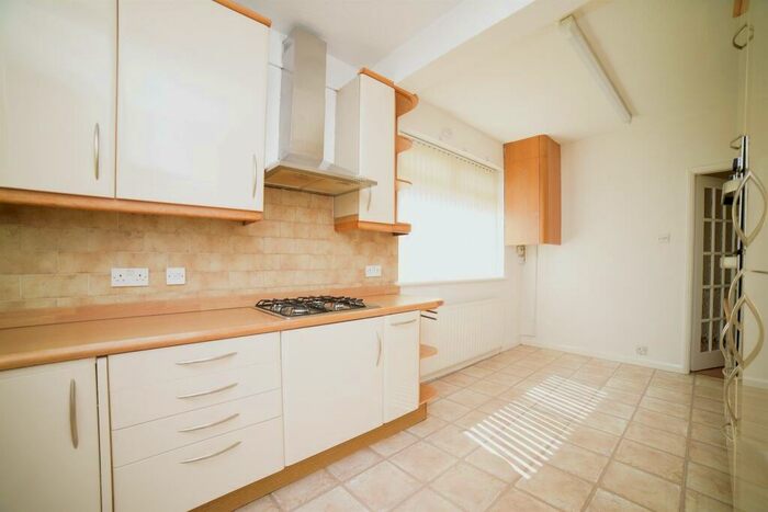 2 Bedroom Semi-Detached Bungalow For Sale In Haydon Close, Willerby, Hull, HU10