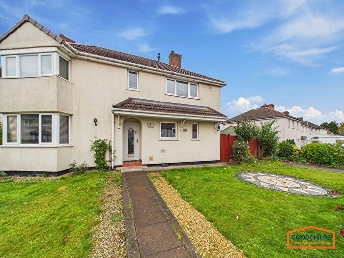 3 Bedroom Semi-Detached House For Sale In Second Avenue, Brownhills, WS8