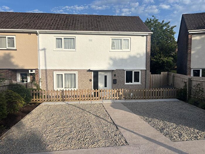 2 Bedroom End Terrace House For Sale In Kirkwall Road, Plymouth, PL5