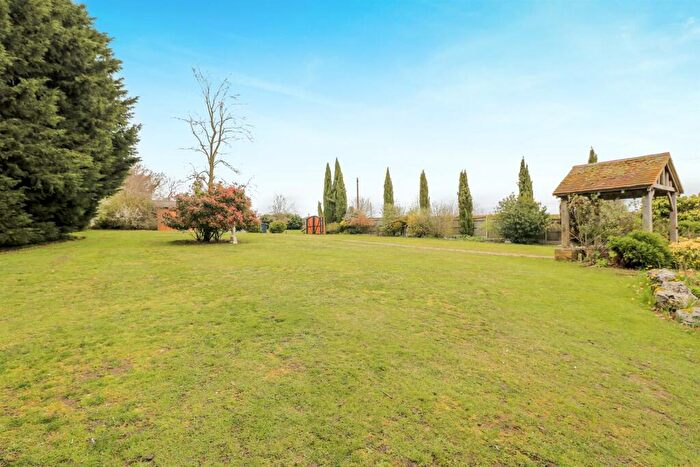 4 Bedroom Detached House For Sale In Spring Lane, Hatfield Peverel, Chelmsford, CM3