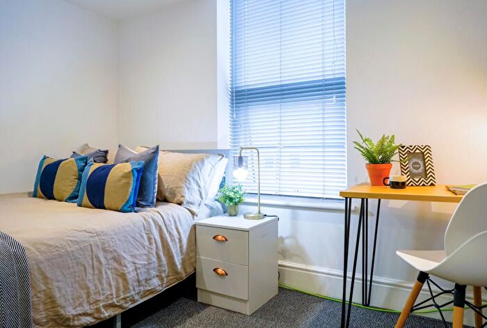 6 Bedroom Flat To Rent In West Parade, Lincoln, LN1