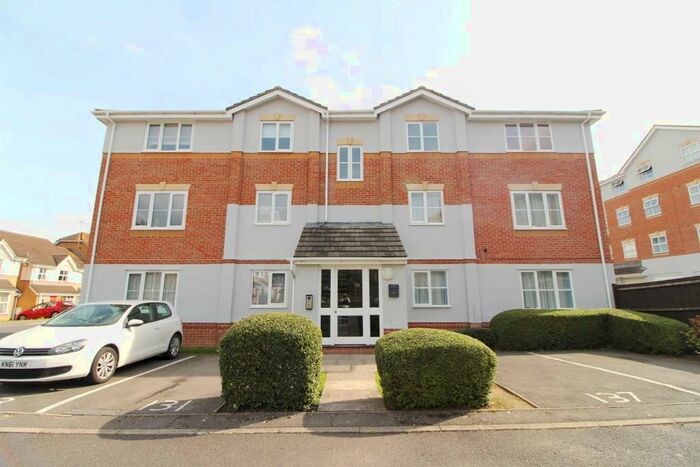 2 Bedroom Apartment To Rent In Elm Park, Reading, RG30
