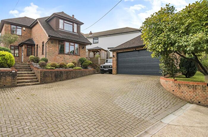 4 Bedroom Detached House For Sale In Lenham Road, Platts Heath, ME17