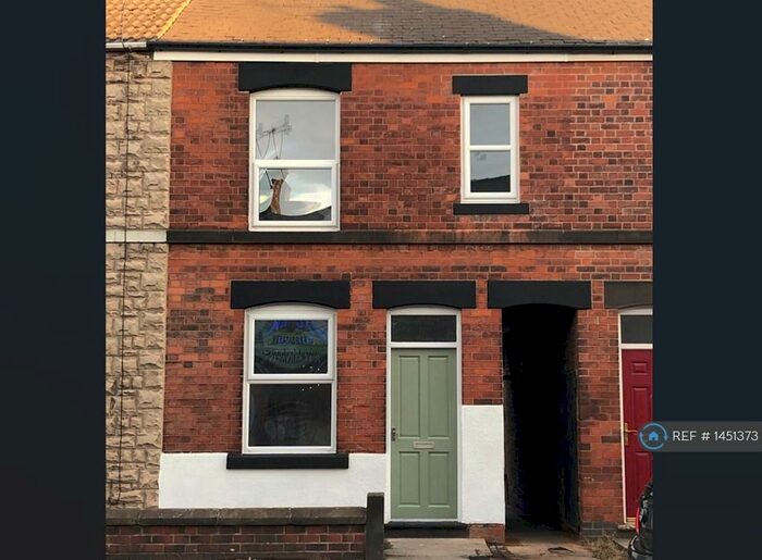 3 Bedroom Terraced House To Rent In Chatsworth Road, Chesterfield, S40