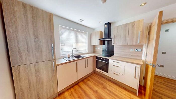 2 Bedroom Flat To Rent In Mint Drive, Hockley, B18