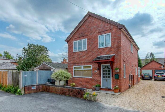3 Bedroom Detached House To Rent In Churchfields Road, Bromsgrove, Worcestershire, B61
