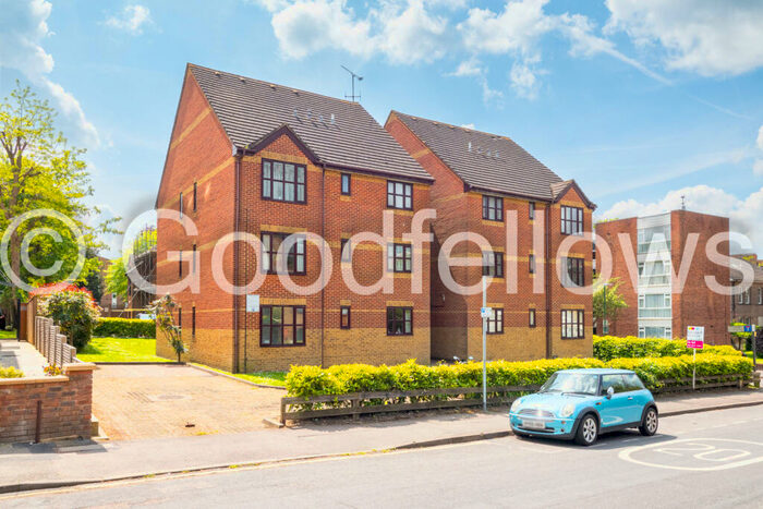 1 Bedroom Apartment To Rent In Cedar Road, Sutton, SM2