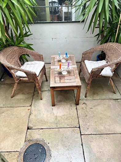 1 Bedroom Flat To Rent In Balls Pond Road, De Beauvoir Town, London, N1