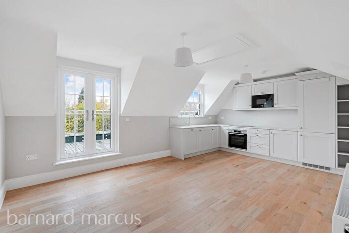 1 Bedroom Apartment For Sale In Horsham Road, Beare Green, Dorking, RH5